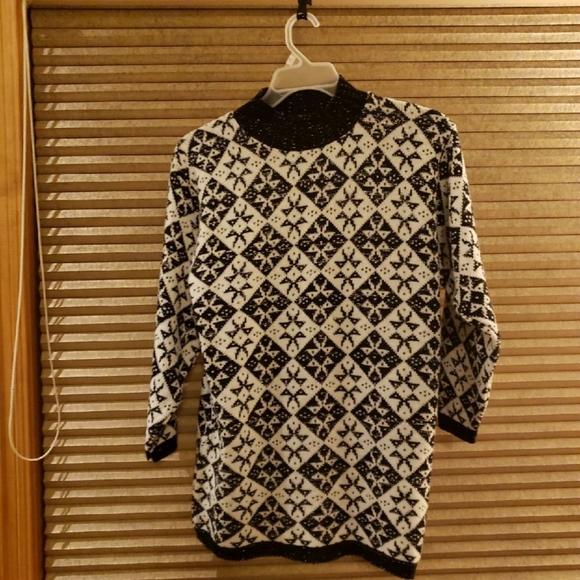 AMERICAN PRIDE GRAPHIC SWEATER